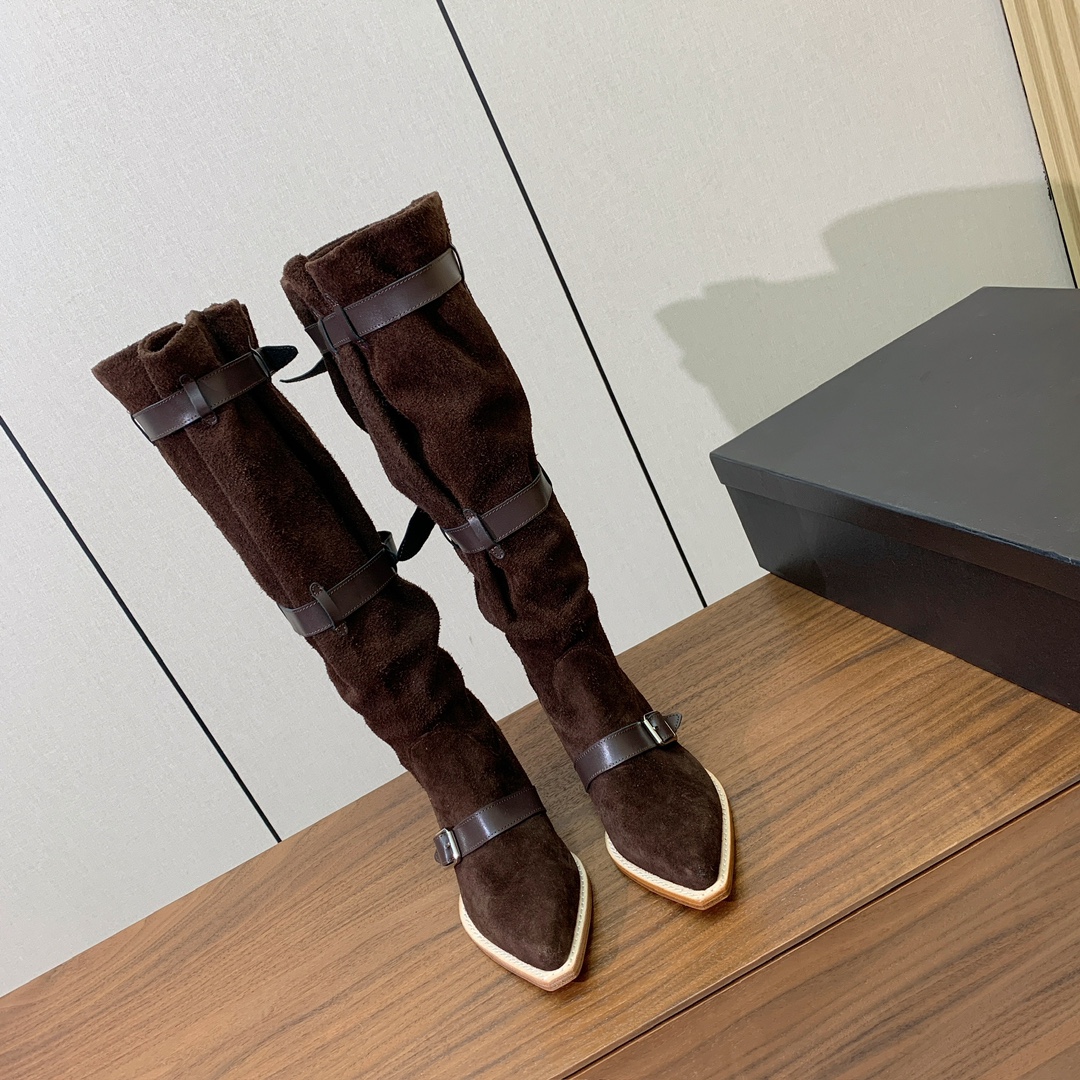 【R13】皮条长靴。简约百搭款。鞋面牛京、爆裂皮。牛皮内里，真皮大底。跟高5.5cm码数：35-42(4