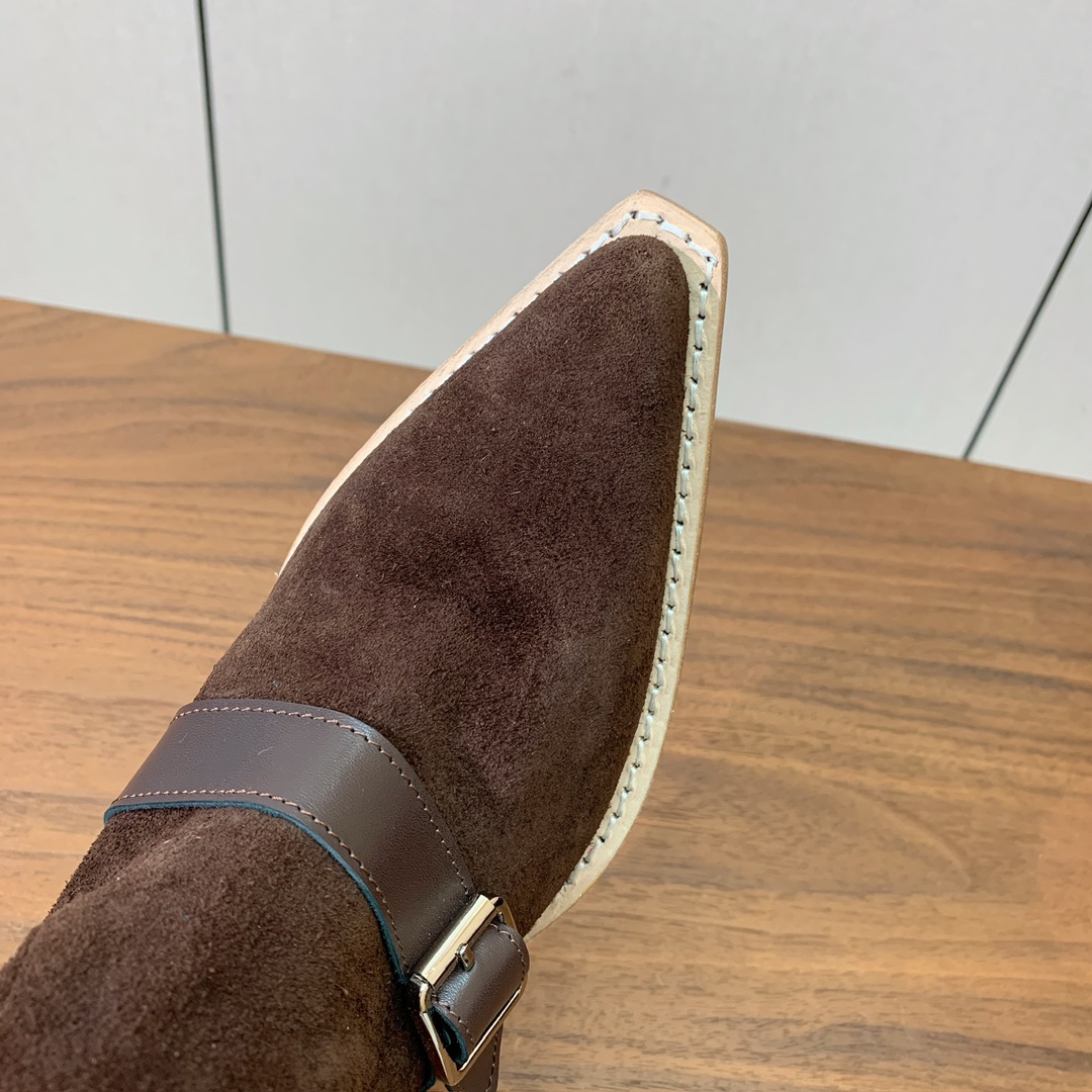 【R13】皮条长靴。简约百搭款。鞋面牛京、爆裂皮。牛皮内里，真皮大底。跟高5.5cm码数：35-42(4