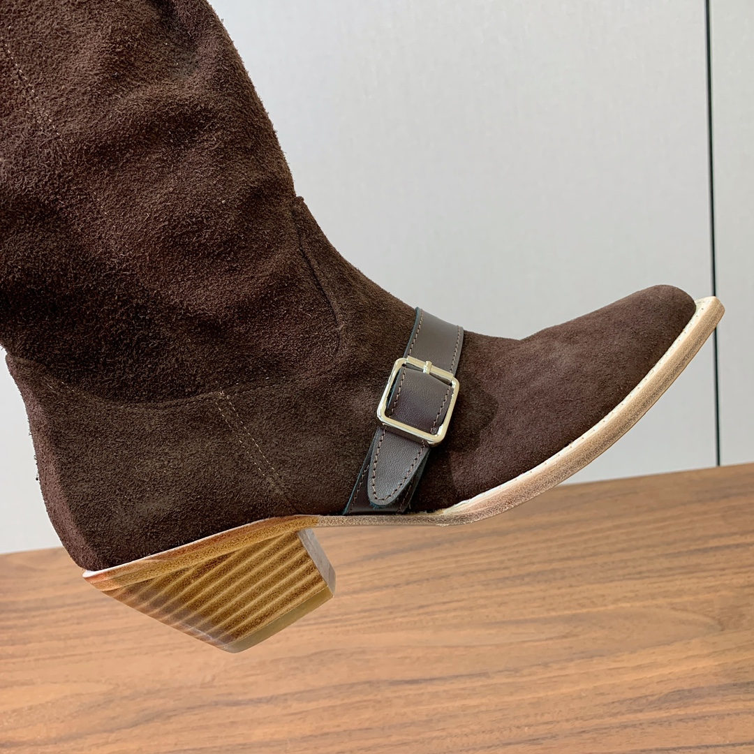 【R13】皮条长靴。简约百搭款。鞋面牛京、爆裂皮。牛皮内里，真皮大底。跟高5.5cm码数：35-42(4