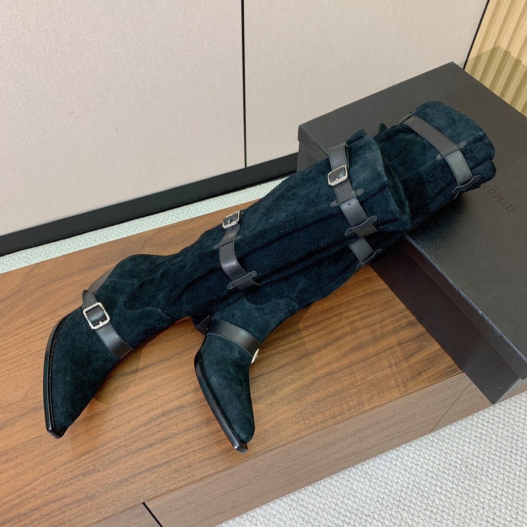 【R13】皮条长靴。简约百搭款。鞋面牛京、爆裂皮。牛皮内里，真皮大底。跟高5.5cm码数：35-42(4