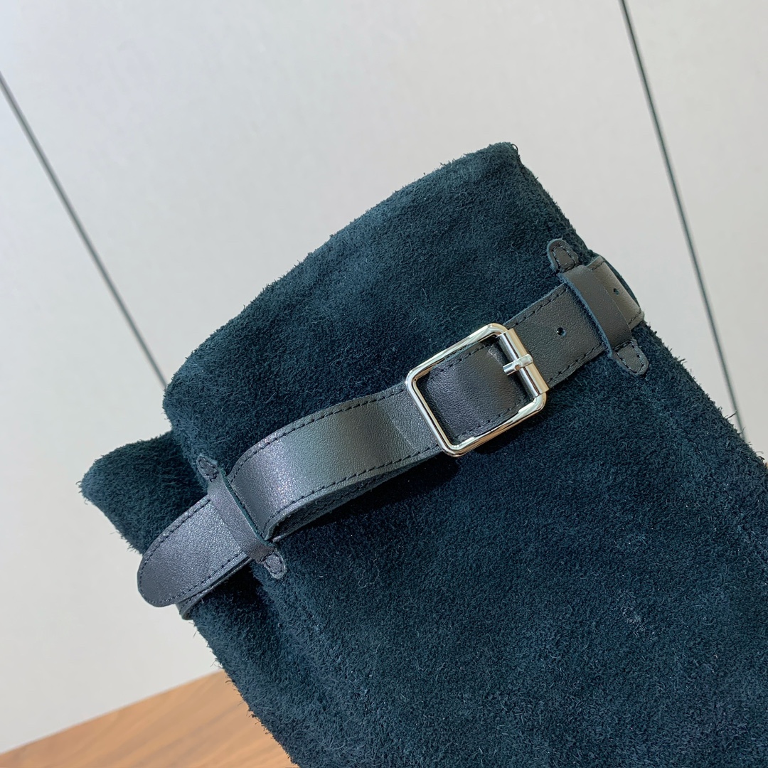 【R13】皮条长靴。简约百搭款。鞋面牛京、爆裂皮。牛皮内里，真皮大底。跟高5.5cm码数：35-42(4