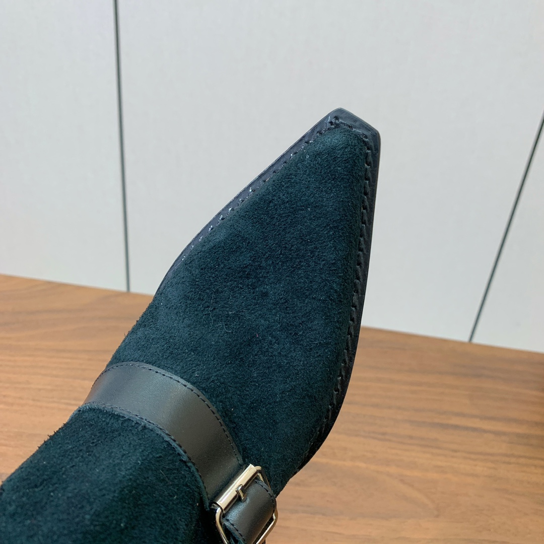 【R13】皮条长靴。简约百搭款。鞋面牛京、爆裂皮。牛皮内里，真皮大底。跟高5.5cm码数：35-42(4