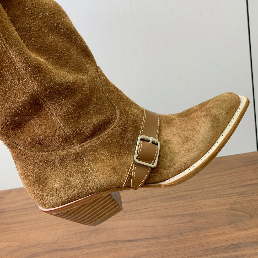 【R13】皮条长靴。简约百搭款。鞋面牛京、爆裂皮。牛皮内里，真皮大底。跟高5.5cm码数：35-42(4