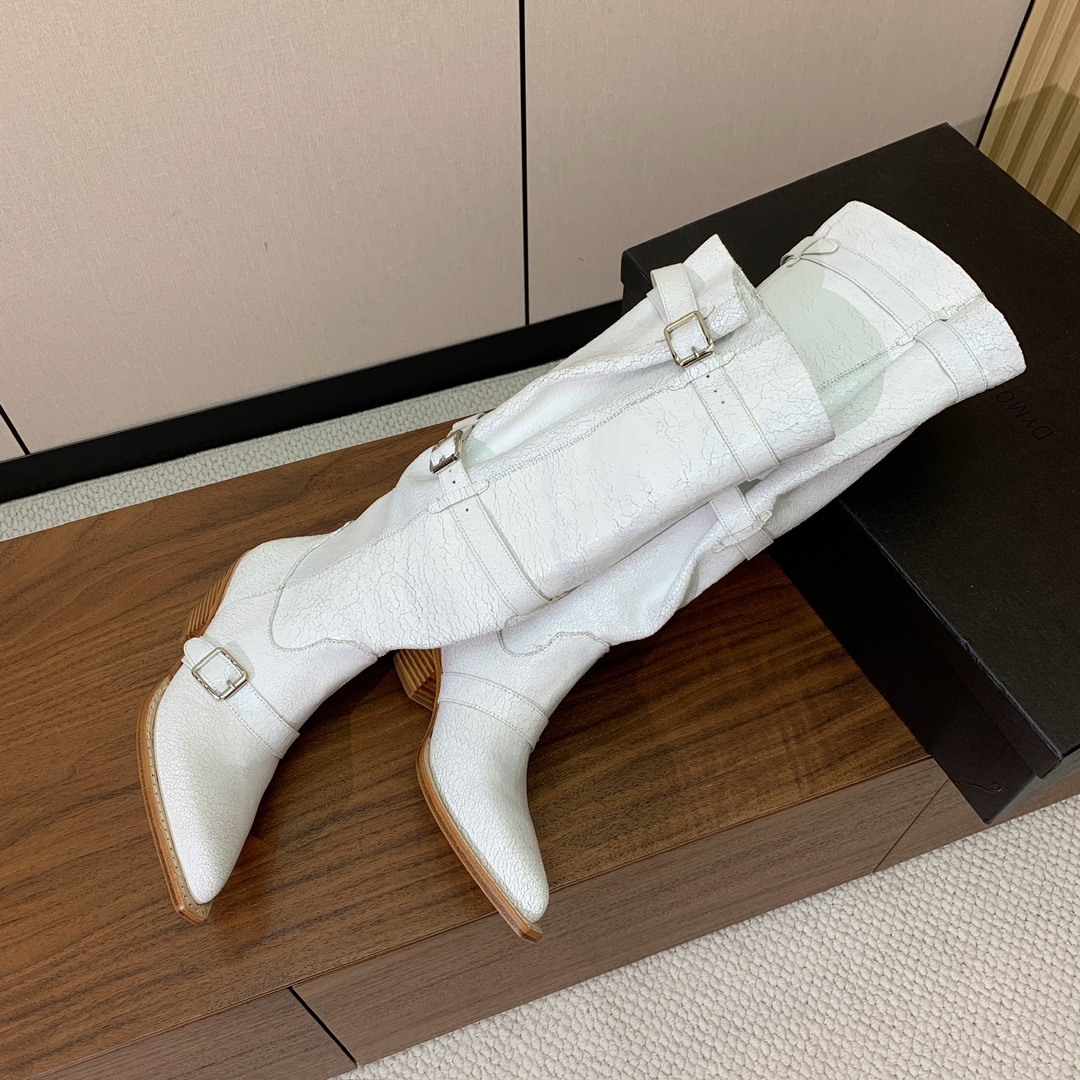 【R13】皮条长靴。简约百搭款。鞋面牛京、爆裂皮。牛皮内里，真皮大底。跟高5.5cm码数：35-42(4