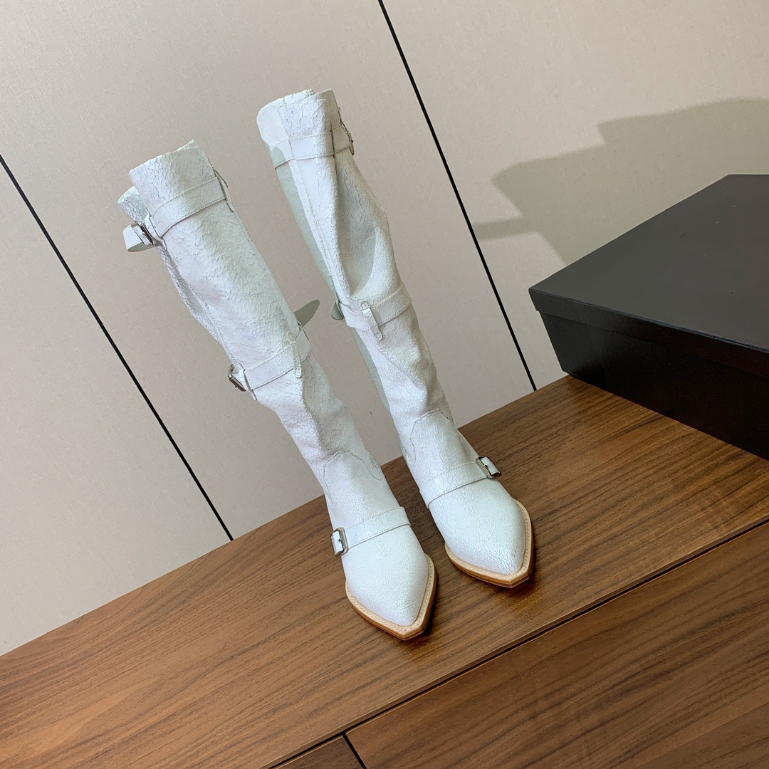 【R13】皮条长靴。简约百搭款。鞋面牛京、爆裂皮。牛皮内里，真皮大底。跟高5.5cm码数：35-42(4