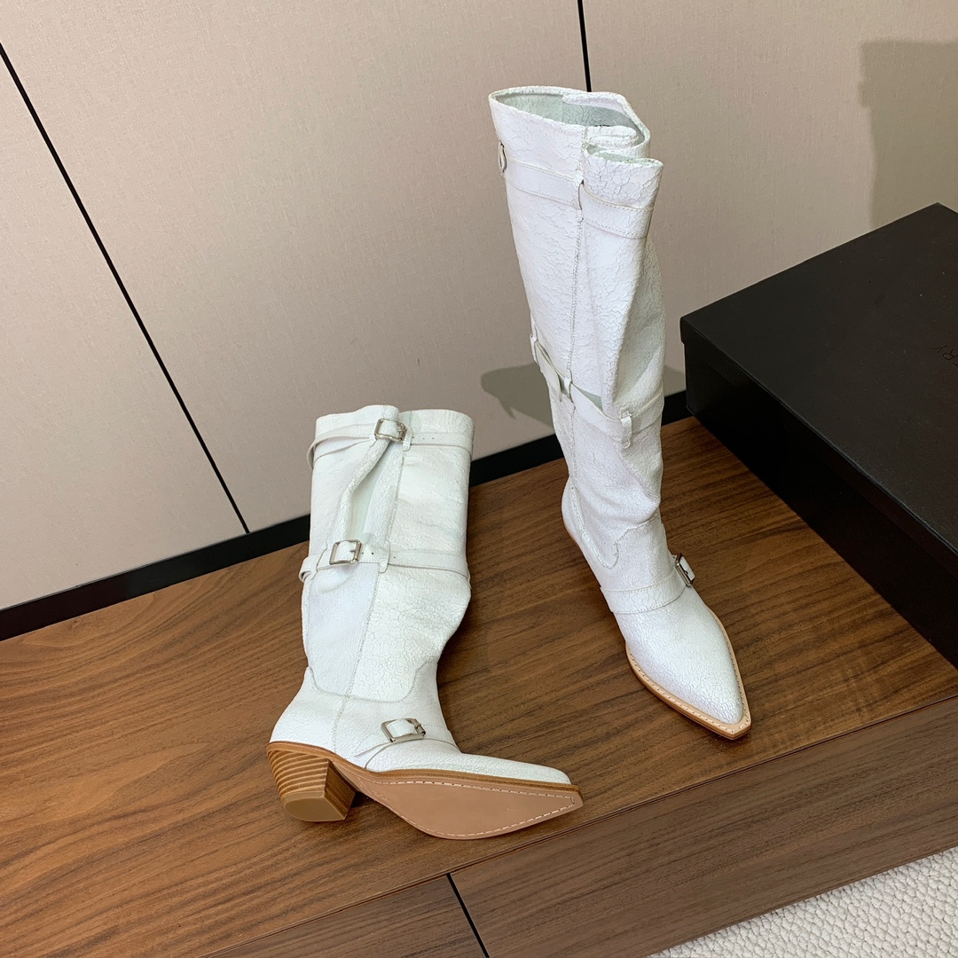 【R13】皮条长靴。简约百搭款。鞋面牛京、爆裂皮。牛皮内里，真皮大底。跟高5.5cm码数：35-42(4