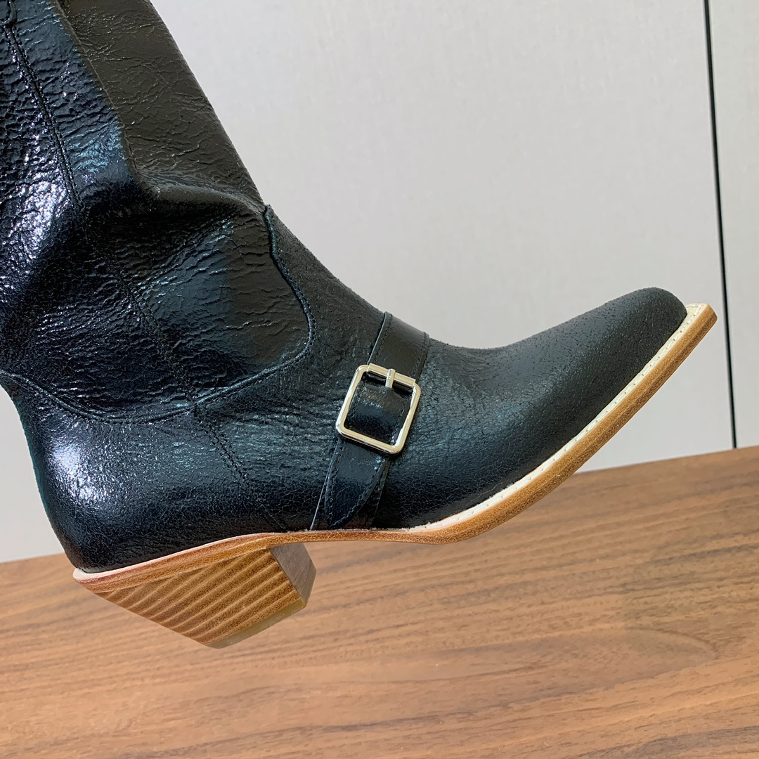 【R13】皮条长靴。简约百搭款。鞋面牛京、爆裂皮。牛皮内里，真皮大底。跟高5.5cm码数：35-42(4