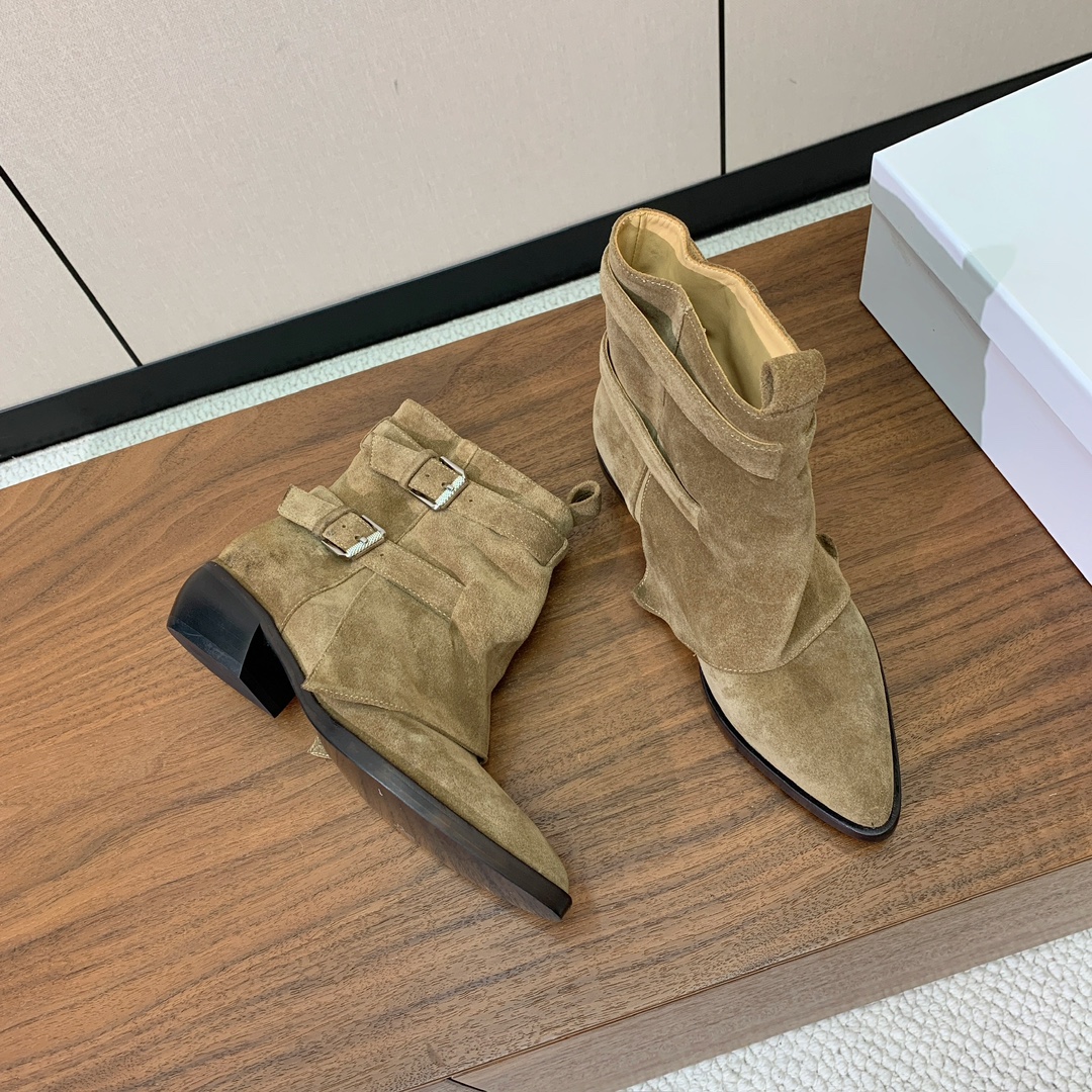 【L DALIN】复古短靴。优雅风格，创造不一样的感觉。鞋面牛京、牛皮，牛皮内里，真皮大底。跟高4.5c