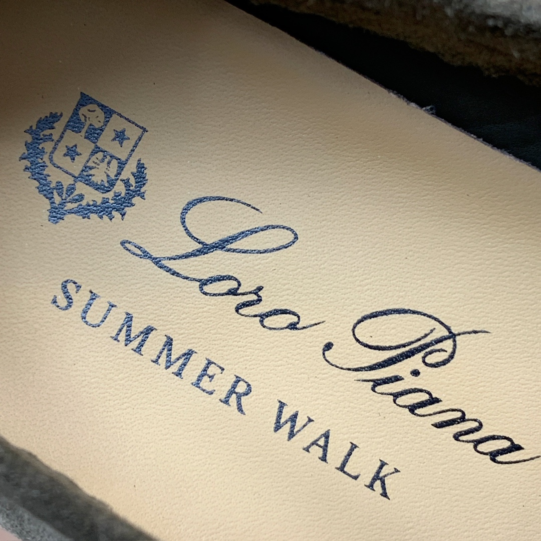 【Loro Piana】顶级版本锁边乐福鞋，原版一比一。品牌低调奢华柔软一贯纯色简约的设计风格。皮质柔软
