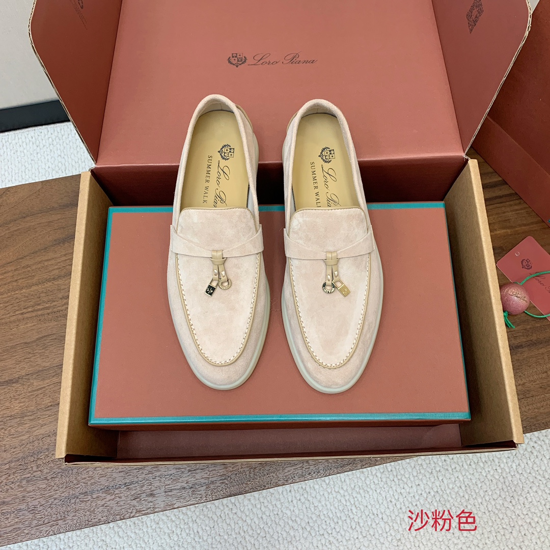 【Loro Piana】顶级版本锁边乐福鞋，原版一比一。品牌低调奢华柔软一贯纯色简约的设计风格。皮质柔软