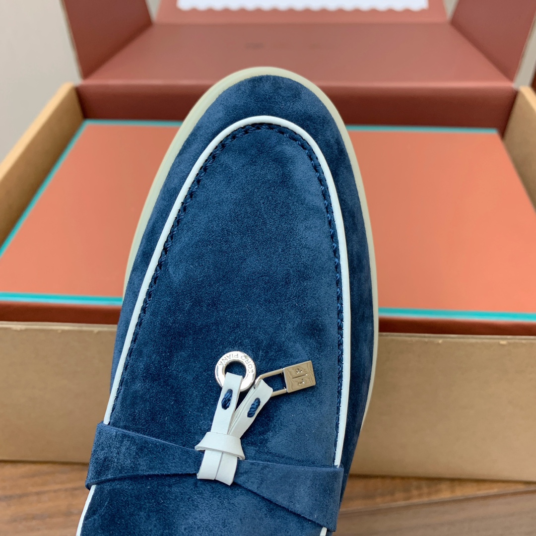 【Loro Piana】顶级版本锁边乐福鞋，原版一比一。品牌低调奢华柔软一贯纯色简约的设计风格。皮质柔软