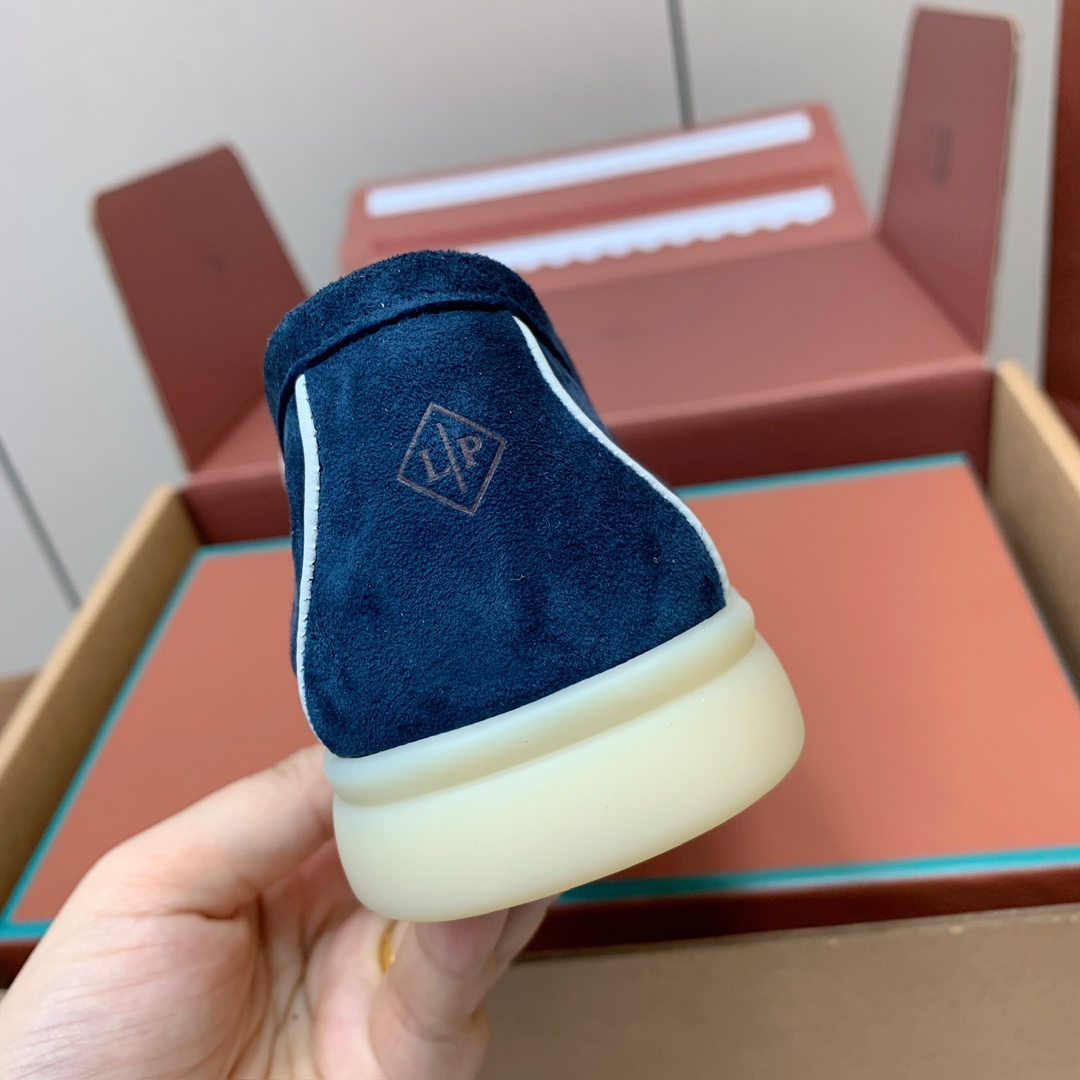 【Loro Piana】顶级版本锁边乐福鞋，原版一比一。品牌低调奢华柔软一贯纯色简约的设计风格。皮质柔软