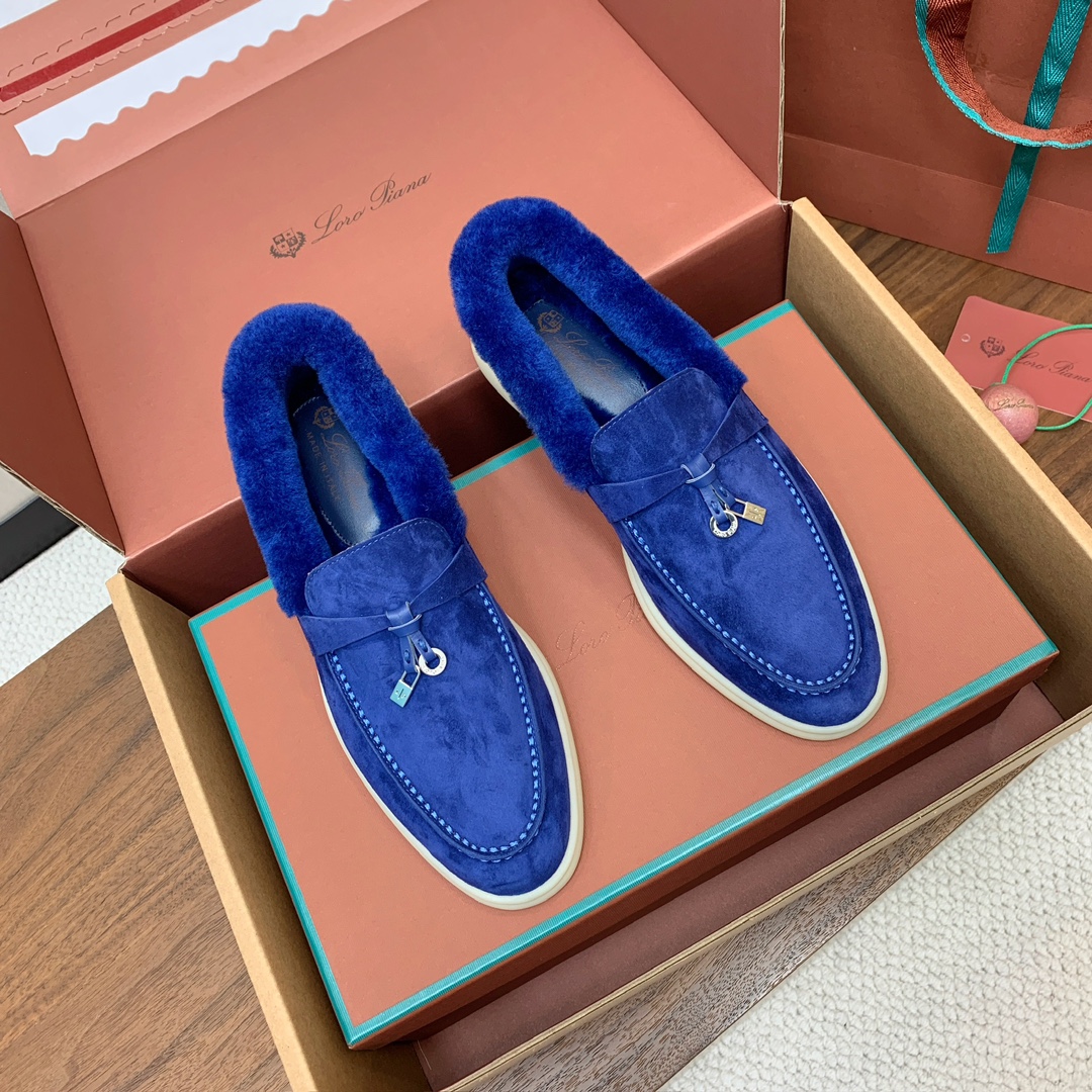 【Loro Piana】顶级版本羊毛里乐福鞋，原版一比一。品牌低调奢华柔软一贯纯色简约的设计风格。皮质柔