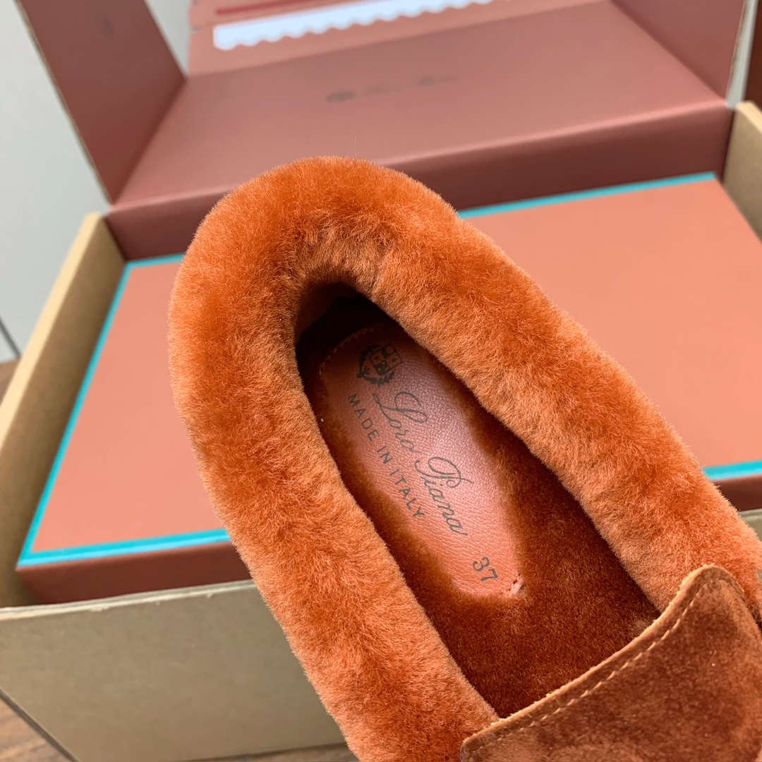 【Loro Piana】顶级版本羊毛里乐福鞋，原版一比一。品牌低调奢华柔软一贯纯色简约的设计风格。皮质柔