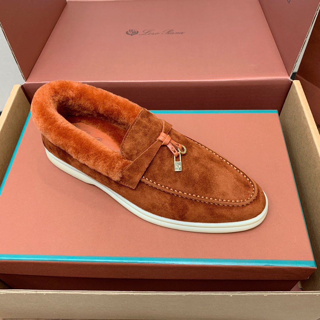 【Loro Piana】顶级版本羊毛里乐福鞋，原版一比一。品牌低调奢华柔软一贯纯色简约的设计风格。皮质柔