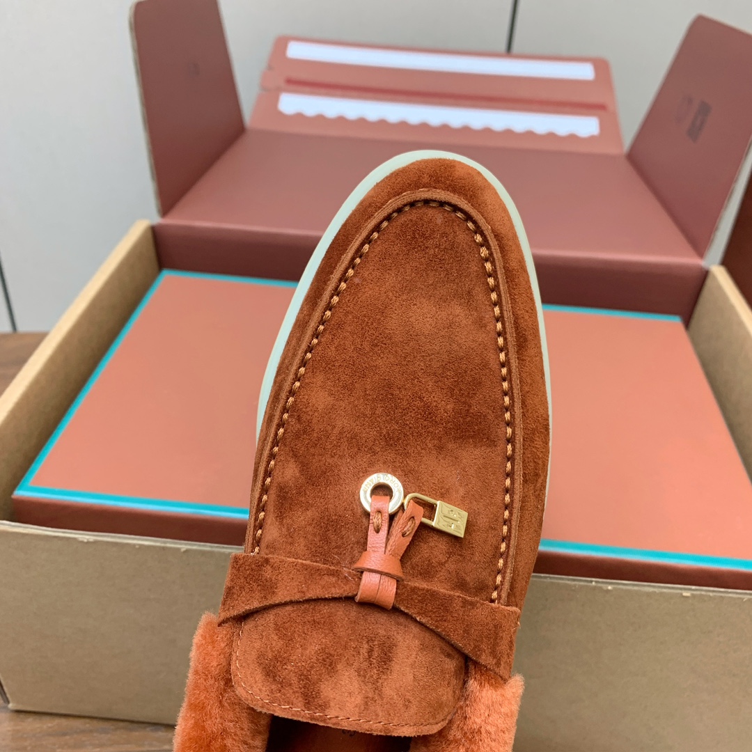 【Loro Piana】顶级版本羊毛里乐福鞋，原版一比一。品牌低调奢华柔软一贯纯色简约的设计风格。皮质柔