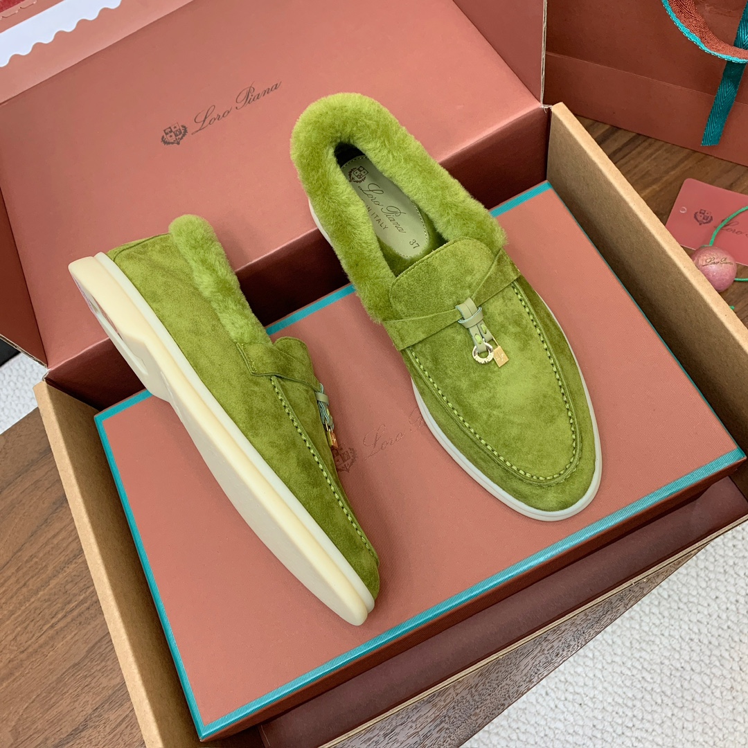 【Loro Piana】顶级版本羊毛里乐福鞋，原版一比一。品牌低调奢华柔软一贯纯色简约的设计风格。皮质柔