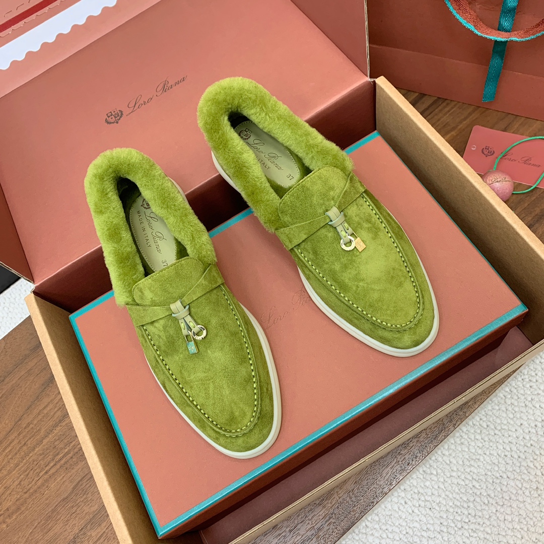 【Loro Piana】顶级版本羊毛里乐福鞋，原版一比一。品牌低调奢华柔软一贯纯色简约的设计风格。皮质柔