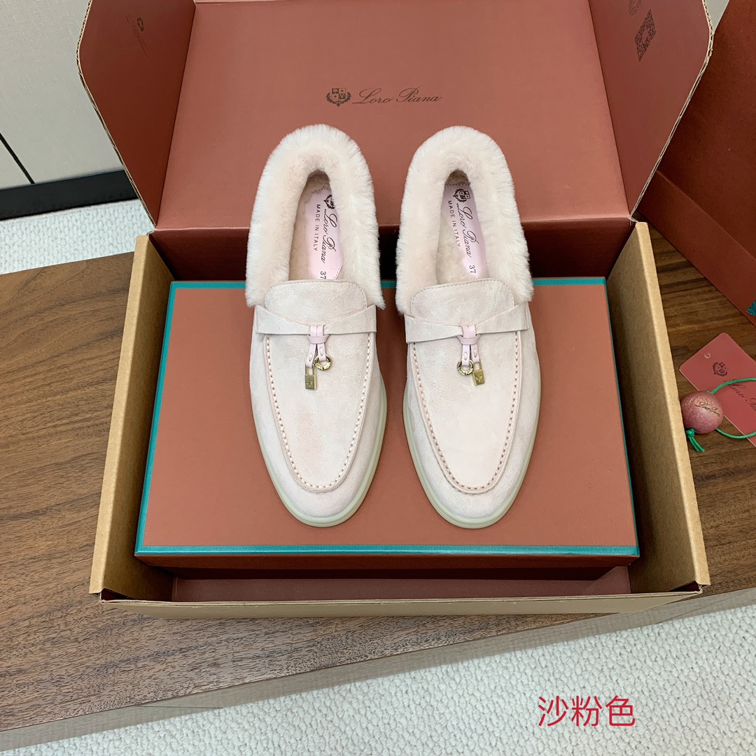【Loro Piana】顶级版本羊毛里乐福鞋，原版一比一。品牌低调奢华柔软一贯纯色简约的设计风格。皮质柔