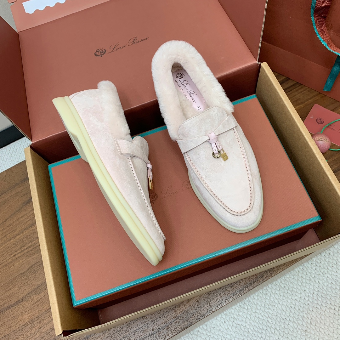 【Loro Piana】顶级版本羊毛里乐福鞋，原版一比一。品牌低调奢华柔软一贯纯色简约的设计风格。皮质柔