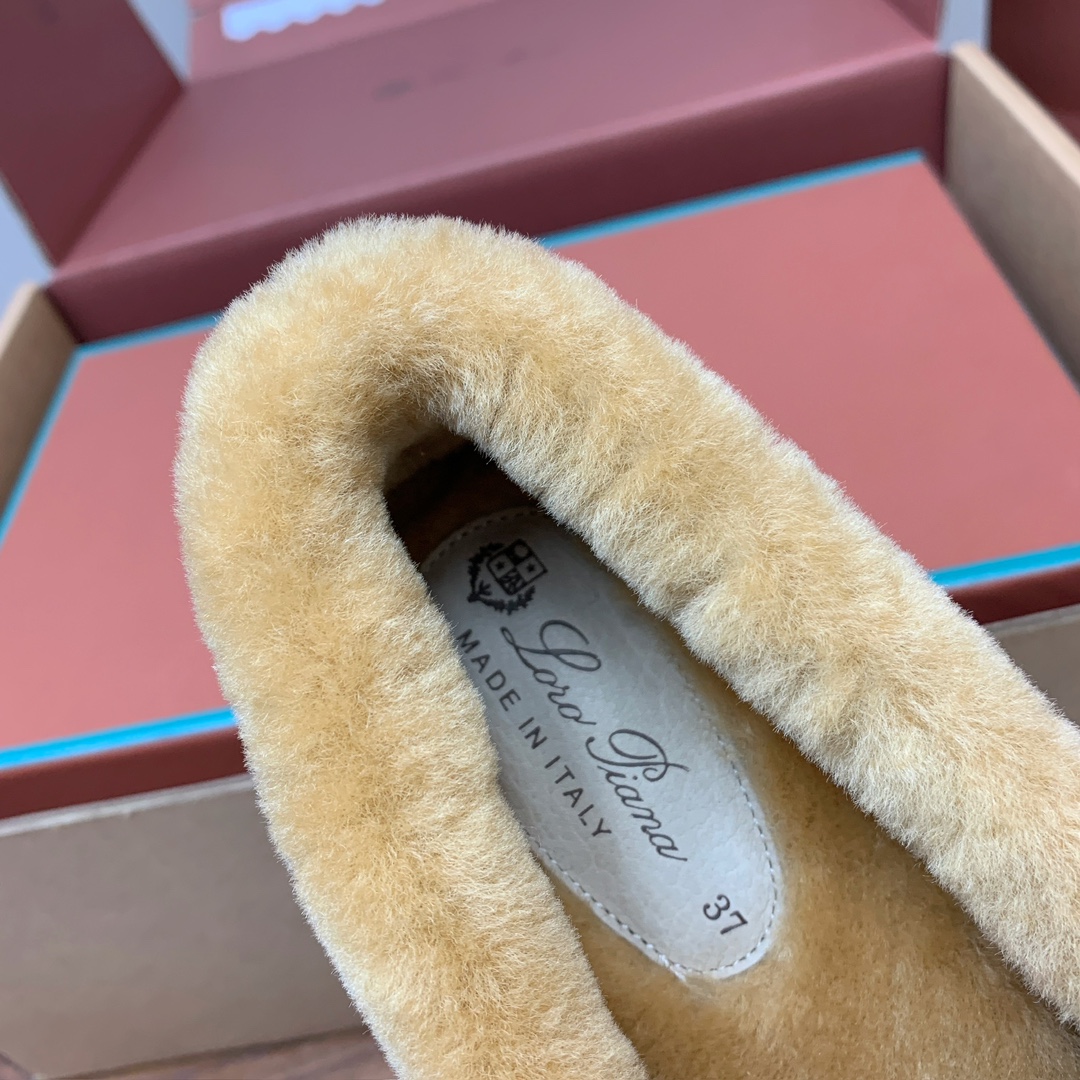 【Loro Piana】顶级版本羊毛里乐福鞋，原版一比一。品牌低调奢华柔软一贯纯色简约的设计风格。皮质柔