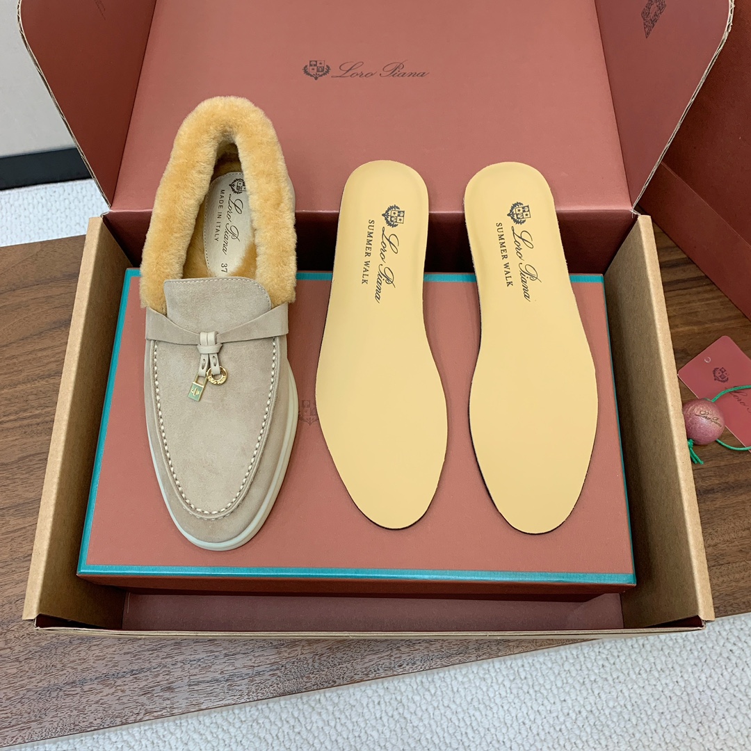 【Loro Piana】顶级版本羊毛里乐福鞋，原版一比一。品牌低调奢华柔软一贯纯色简约的设计风格。皮质柔