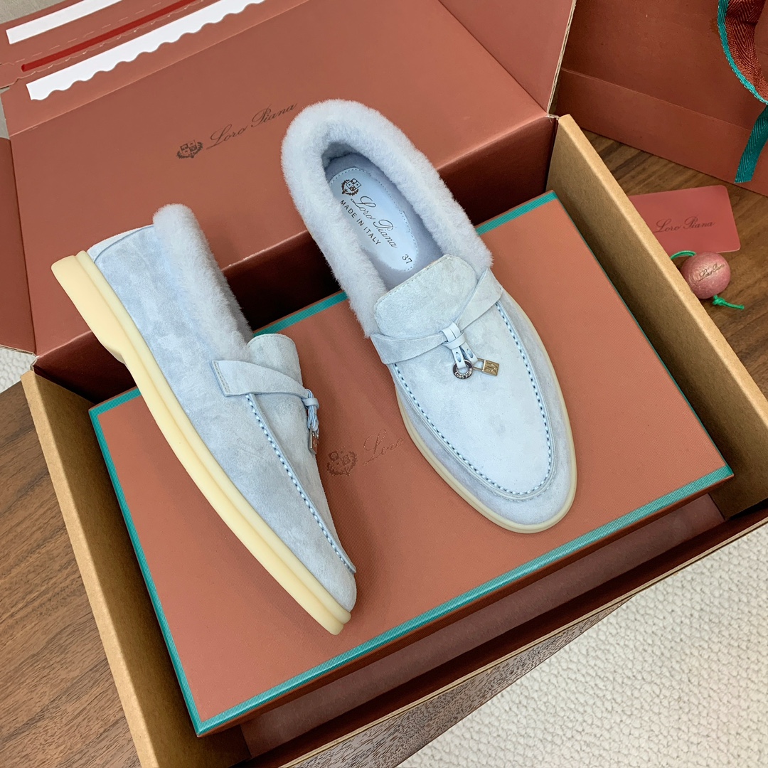 【Loro Piana】顶级版本羊毛里乐福鞋，原版一比一。品牌低调奢华柔软一贯纯色简约的设计风格。皮质柔