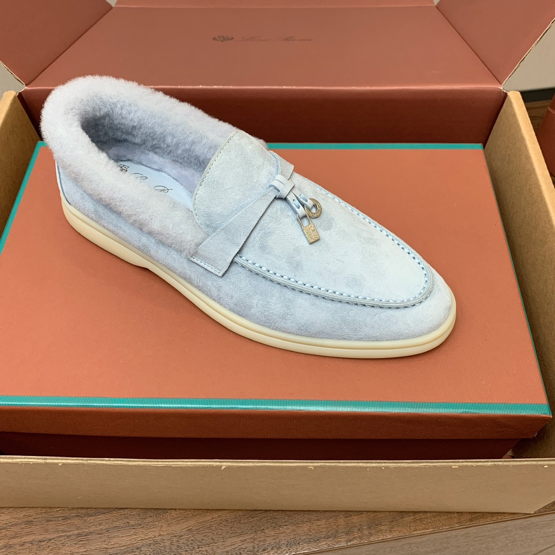 【Loro Piana】顶级版本羊毛里乐福鞋，原版一比一。品牌低调奢华柔软一贯纯色简约的设计风格。皮质柔