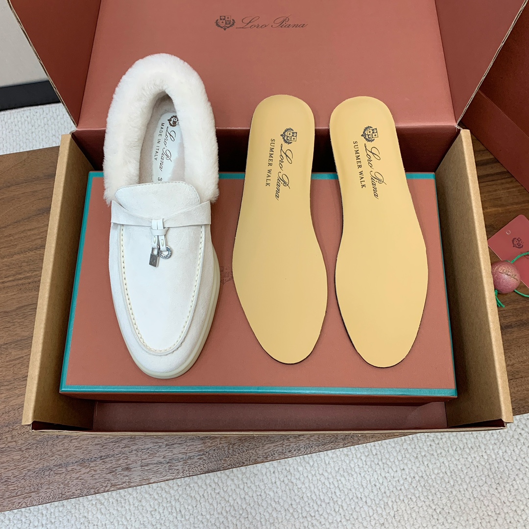 【Loro Piana】顶级版本羊毛里乐福鞋，原版一比一。品牌低调奢华柔软一贯纯色简约的设计风格。皮质柔