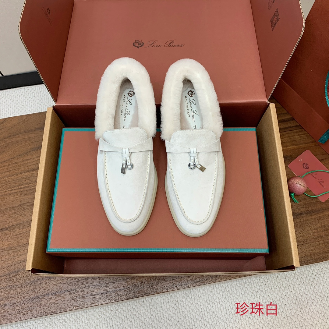 【Loro Piana】顶级版本羊毛里乐福鞋，原版一比一。品牌低调奢华柔软一贯纯色简约的设计风格。皮质柔