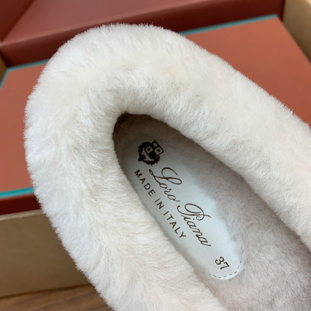 【Loro Piana】顶级版本羊毛里乐福鞋，原版一比一。品牌低调奢华柔软一贯纯色简约的设计风格。皮质柔