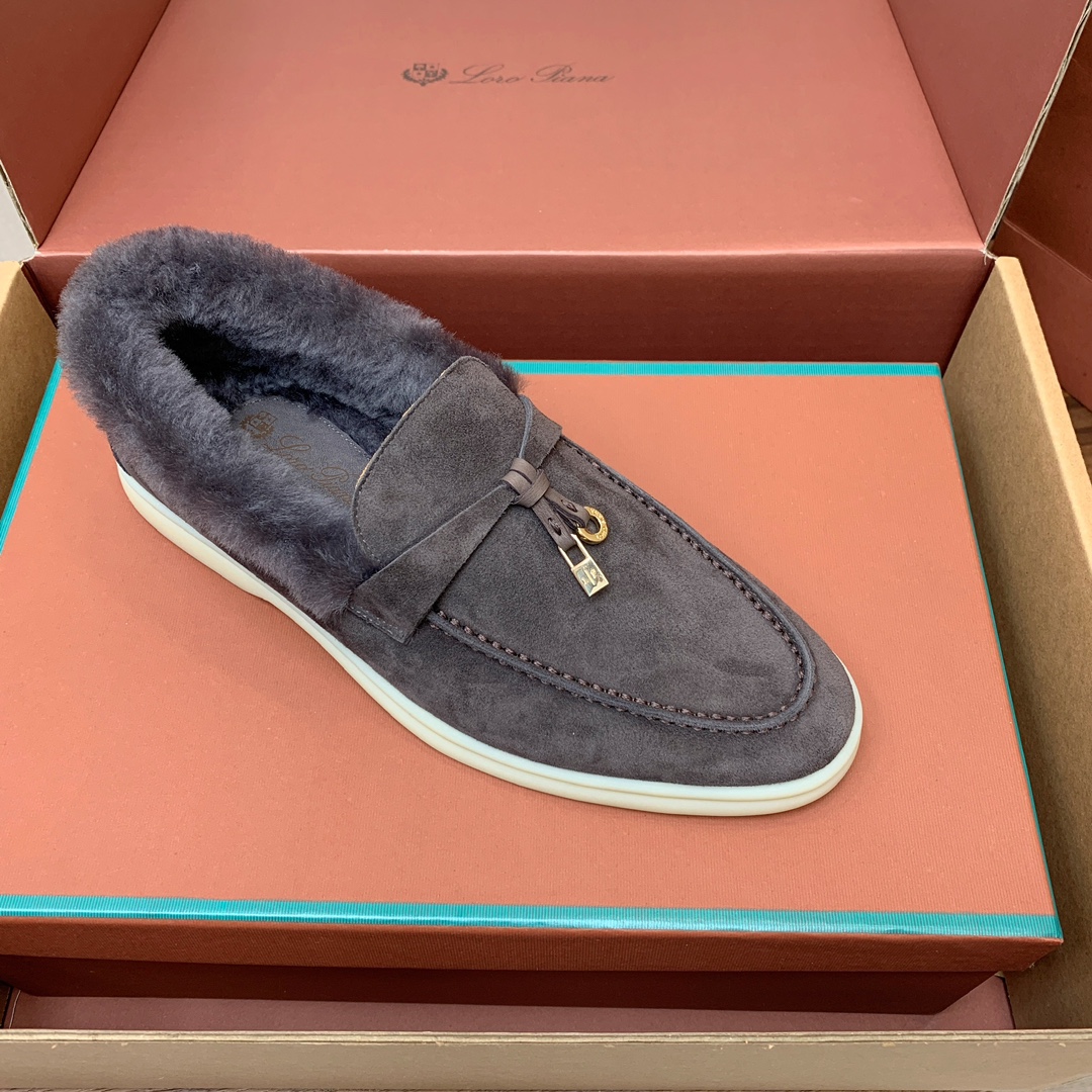 【Loro Piana】顶级版本羊毛里乐福鞋，原版一比一。品牌低调奢华柔软一贯纯色简约的设计风格。皮质柔