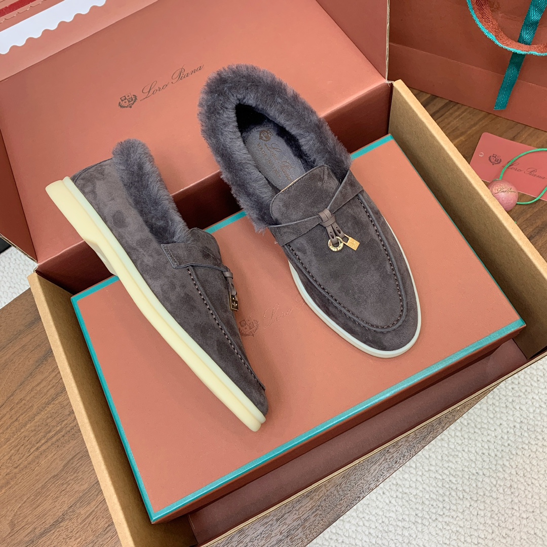 【Loro Piana】顶级版本羊毛里乐福鞋，原版一比一。品牌低调奢华柔软一贯纯色简约的设计风格。皮质柔
