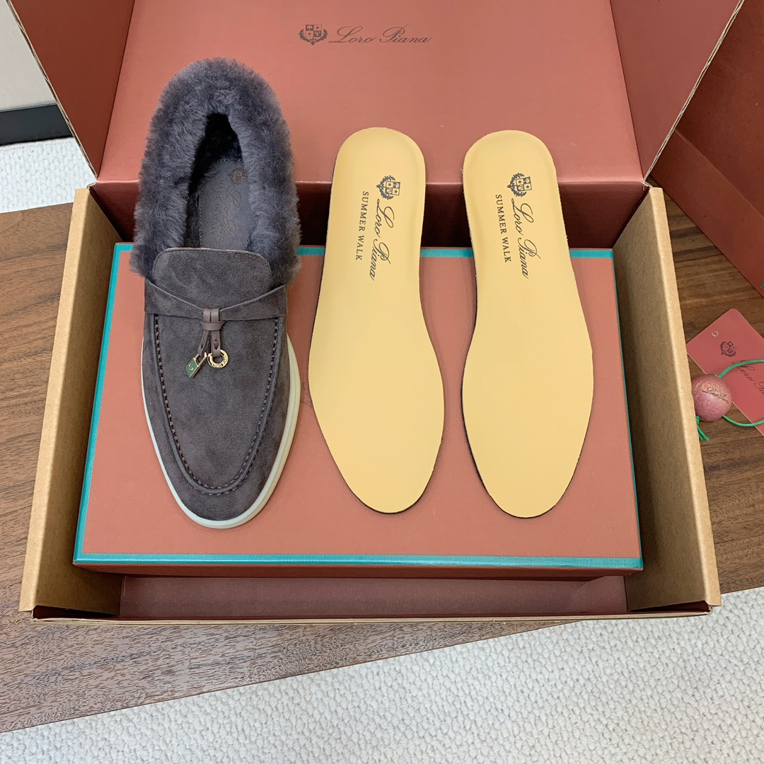 【Loro Piana】顶级版本羊毛里乐福鞋，原版一比一。品牌低调奢华柔软一贯纯色简约的设计风格。皮质柔