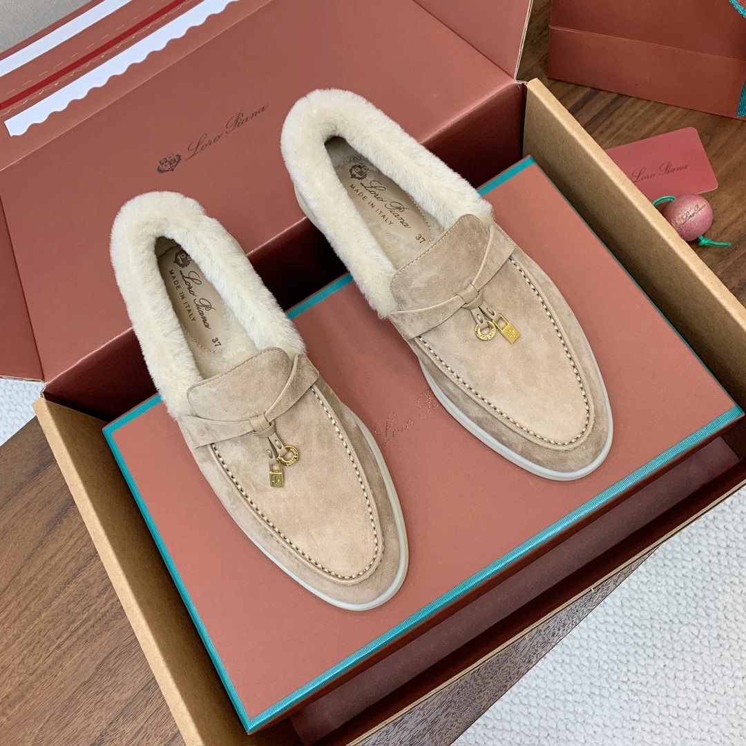 【Loro Piana】顶级版本羊毛里乐福鞋，原版一比一。品牌低调奢华柔软一贯纯色简约的设计风格。皮质柔