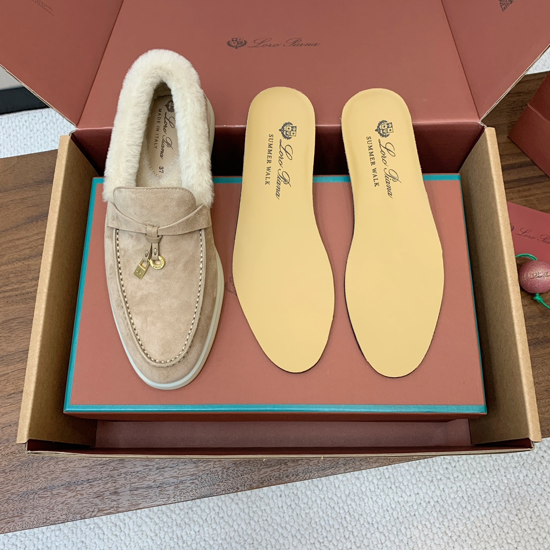 【Loro Piana】顶级版本羊毛里乐福鞋，原版一比一。品牌低调奢华柔软一贯纯色简约的设计风格。皮质柔