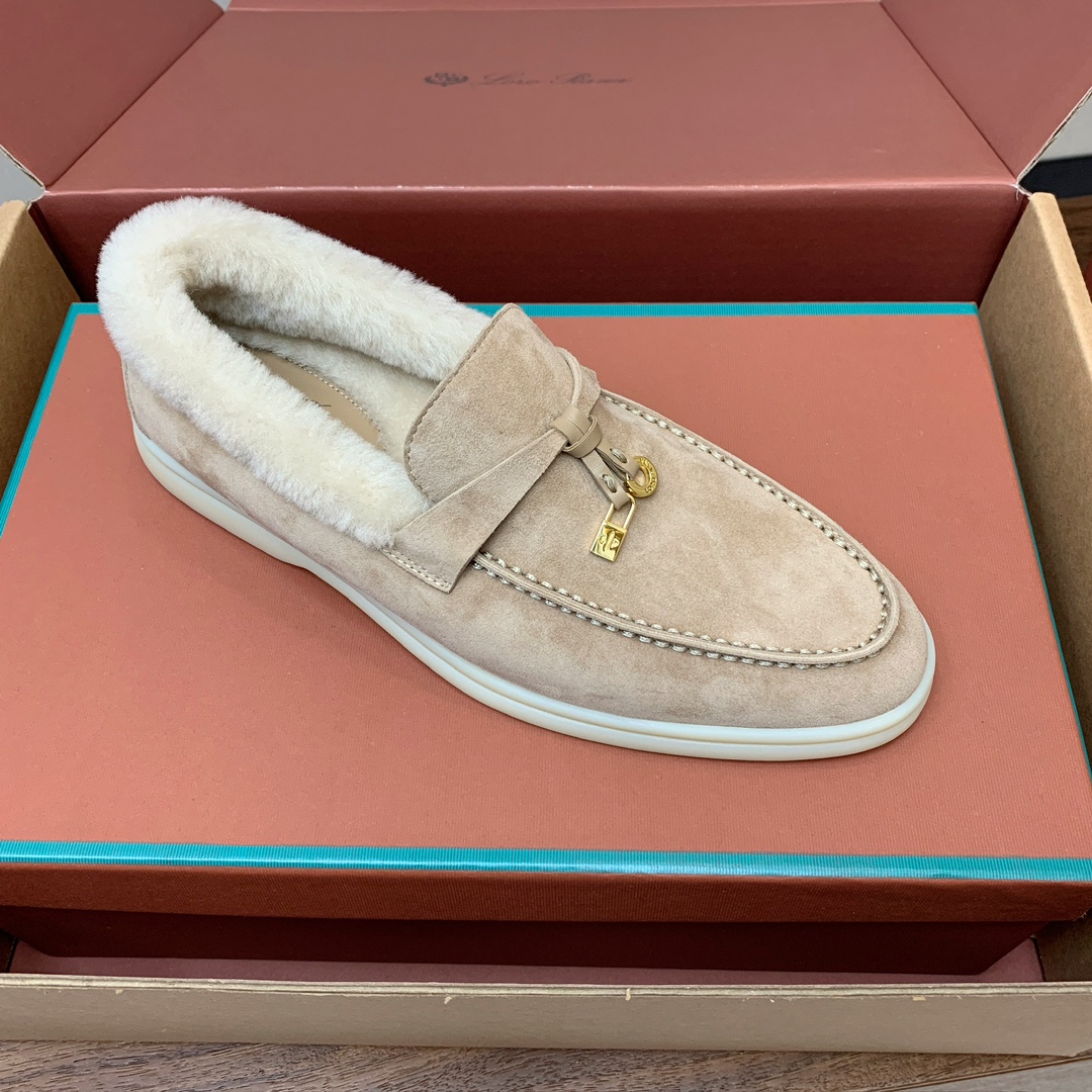 【Loro Piana】顶级版本羊毛里乐福鞋，原版一比一。品牌低调奢华柔软一贯纯色简约的设计风格。皮质柔