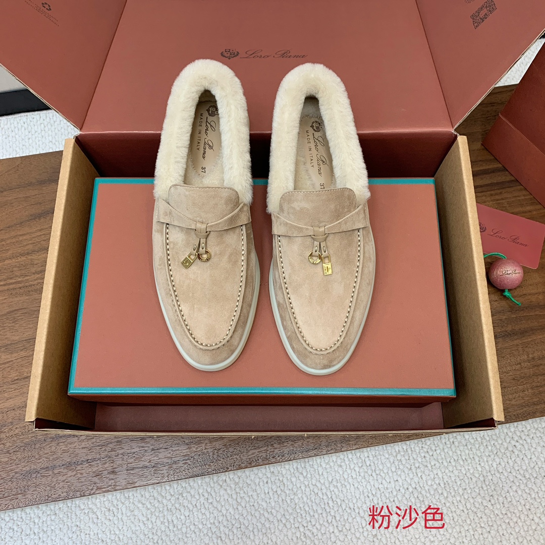 【Loro Piana】顶级版本羊毛里乐福鞋，原版一比一。品牌低调奢华柔软一贯纯色简约的设计风格。皮质柔