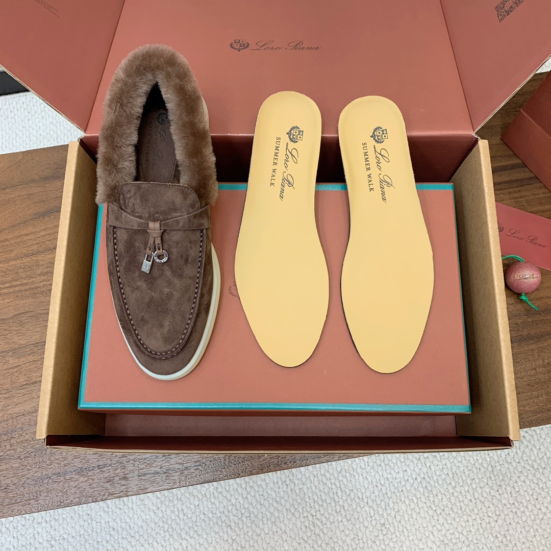 【Loro Piana】顶级版本羊毛里乐福鞋，原版一比一。品牌低调奢华柔软一贯纯色简约的设计风格。皮质柔