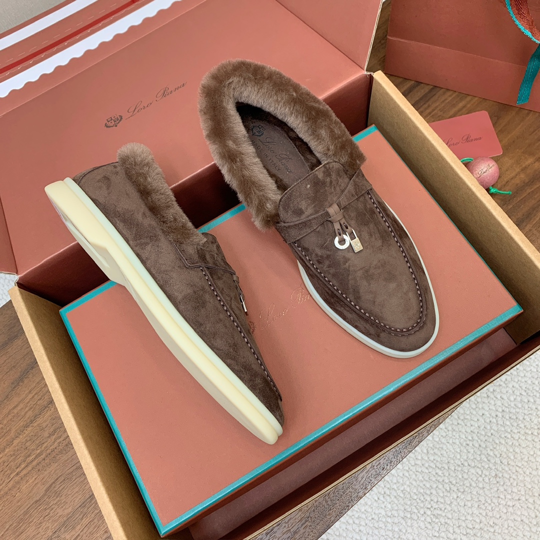 【Loro Piana】顶级版本羊毛里乐福鞋，原版一比一。品牌低调奢华柔软一贯纯色简约的设计风格。皮质柔