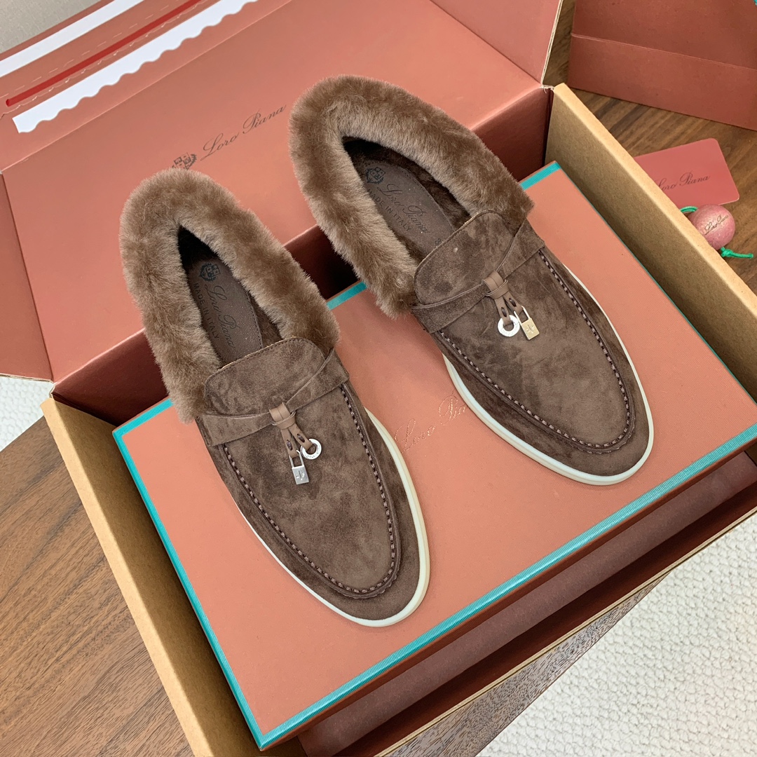 【Loro Piana】顶级版本羊毛里乐福鞋，原版一比一。品牌低调奢华柔软一贯纯色简约的设计风格。皮质柔