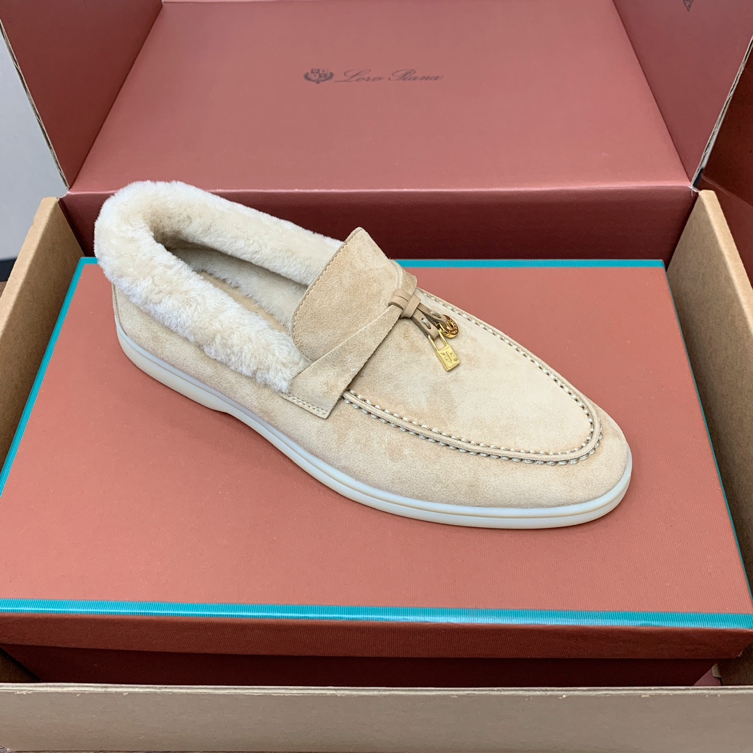 【Loro Piana】顶级版本羊毛里乐福鞋，原版一比一。品牌低调奢华柔软一贯纯色简约的设计风格。皮质柔