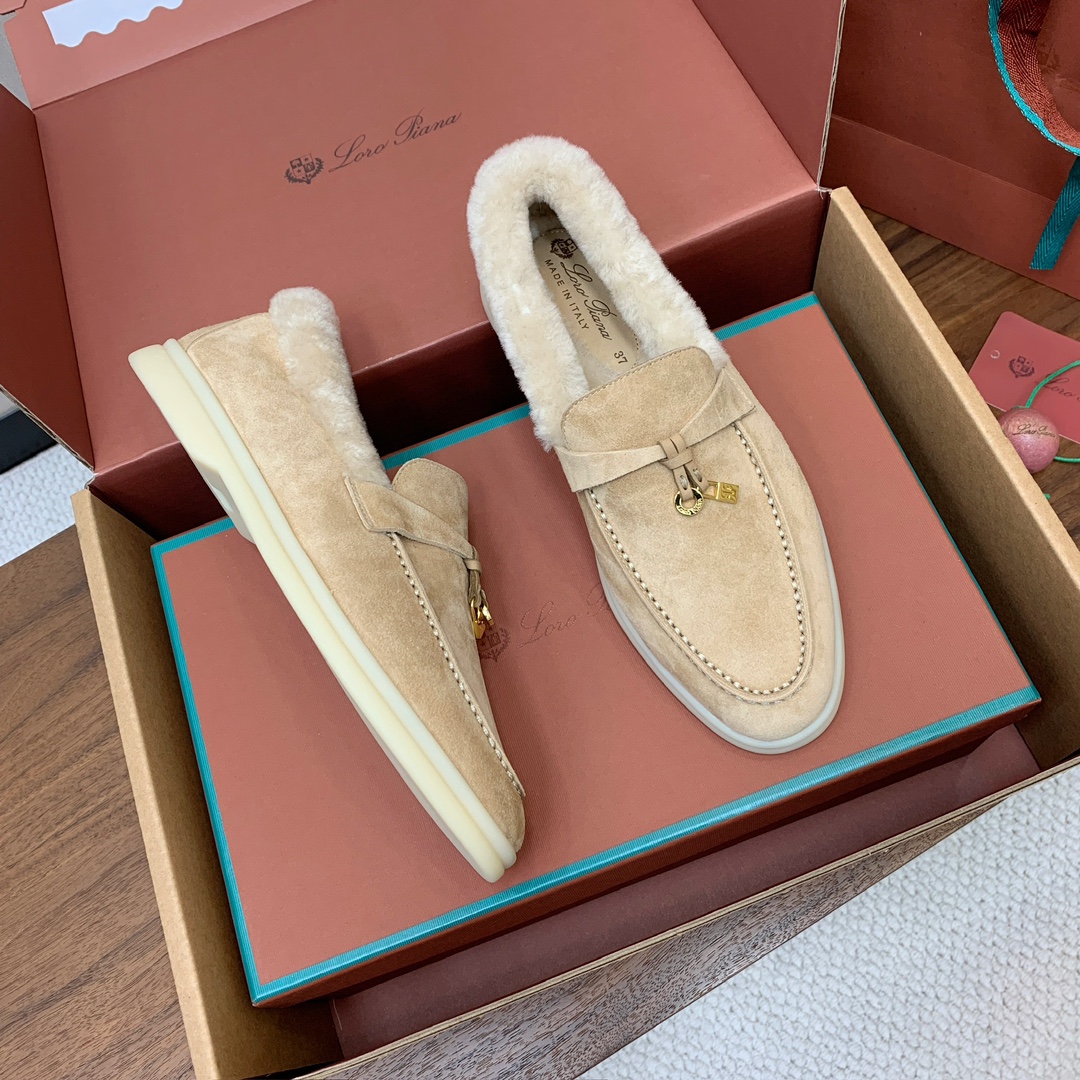 【Loro Piana】顶级版本羊毛里乐福鞋，原版一比一。品牌低调奢华柔软一贯纯色简约的设计风格。皮质柔