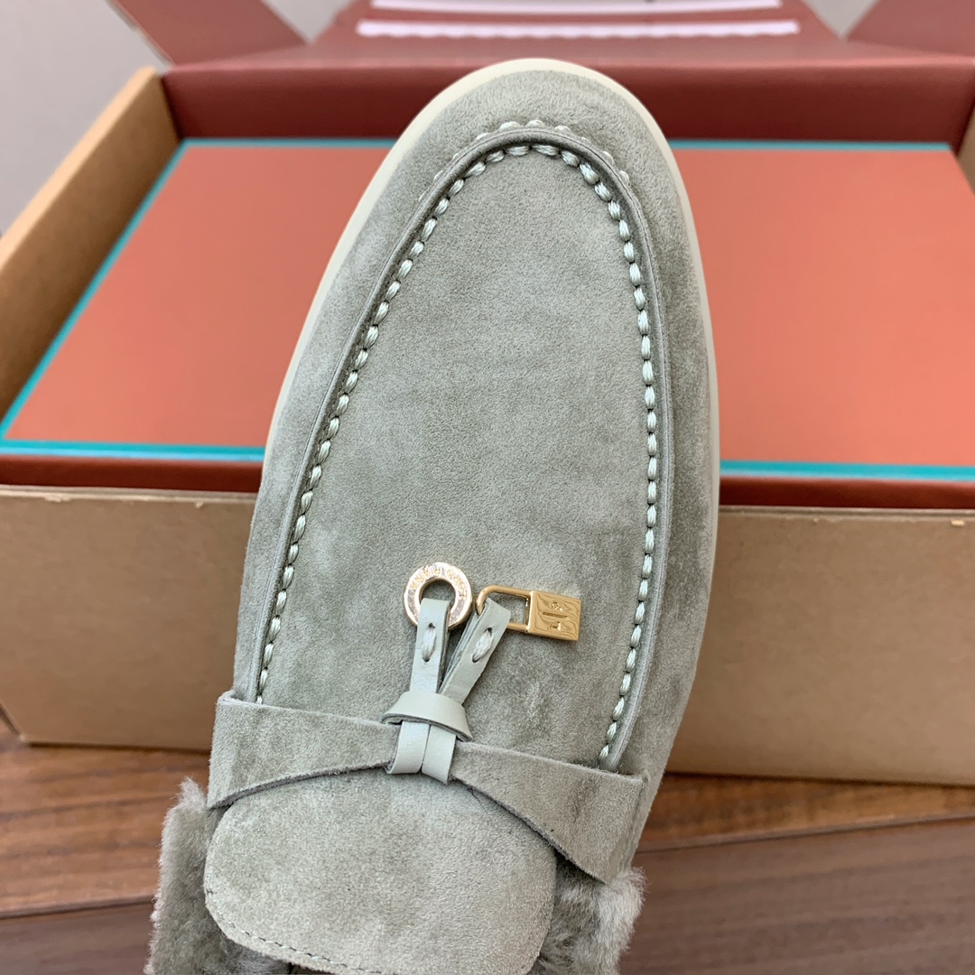 【Loro Piana】顶级版本羊毛里乐福鞋，原版一比一。品牌低调奢华柔软一贯纯色简约的设计风格。皮质柔