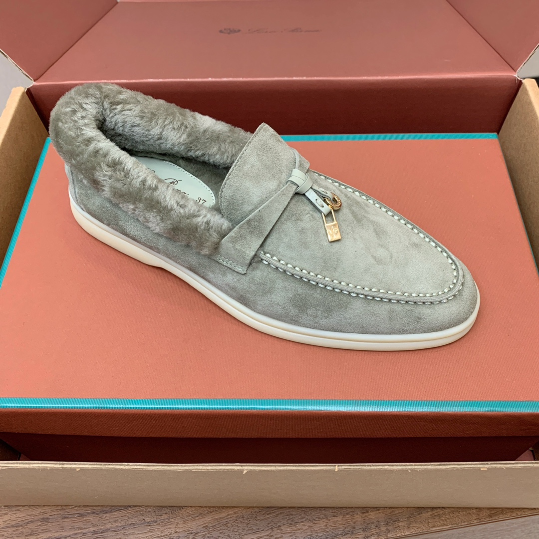 【Loro Piana】顶级版本羊毛里乐福鞋，原版一比一。品牌低调奢华柔软一贯纯色简约的设计风格。皮质柔