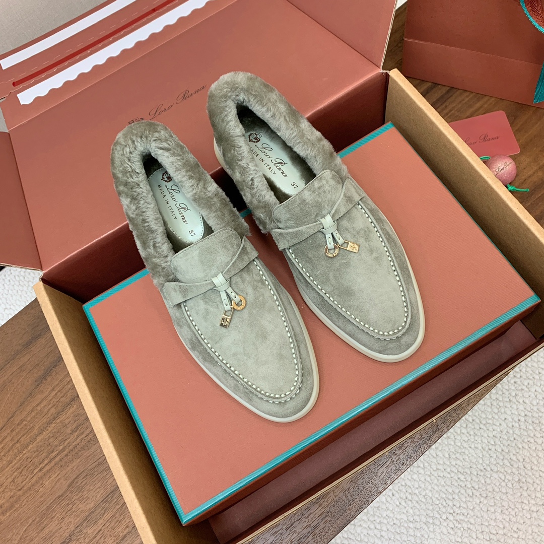 【Loro Piana】顶级版本羊毛里乐福鞋，原版一比一。品牌低调奢华柔软一贯纯色简约的设计风格。皮质柔