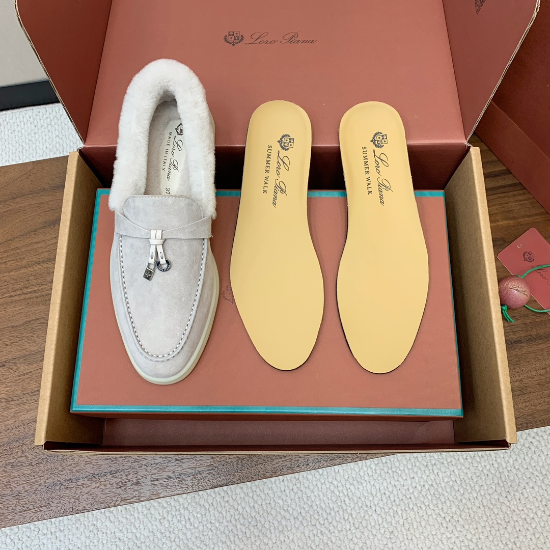 【Loro Piana】顶级版本羊毛里乐福鞋，原版一比一。品牌低调奢华柔软一贯纯色简约的设计风格。皮质柔