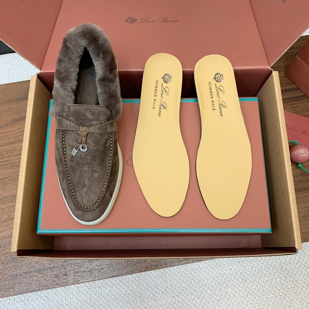 【Loro Piana】顶级版本羊毛里乐福鞋，原版一比一。品牌低调奢华柔软一贯纯色简约的设计风格。皮质柔