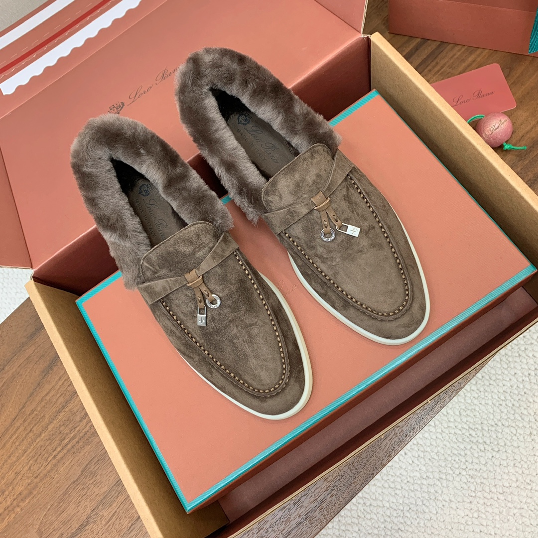 【Loro Piana】顶级版本羊毛里乐福鞋，原版一比一。品牌低调奢华柔软一贯纯色简约的设计风格。皮质柔