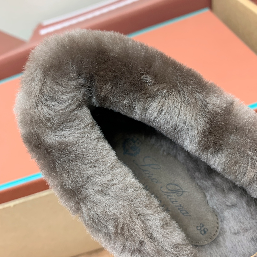 【Loro Piana】顶级版本羊毛里乐福鞋，原版一比一。品牌低调奢华柔软一贯纯色简约的设计风格。皮质柔